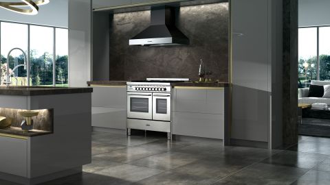 Q Line Range Cooker in a moder kitchen